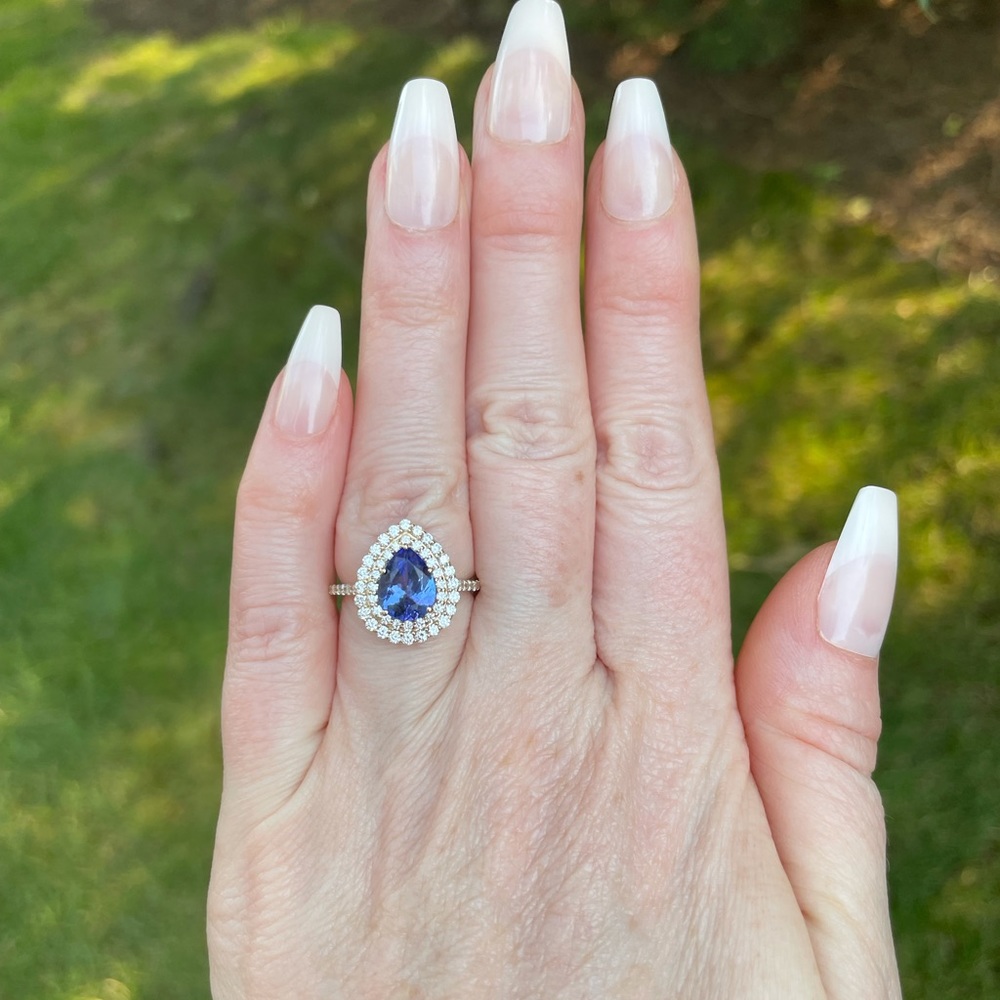 NWT Effy Royale Tanzanite Ring.